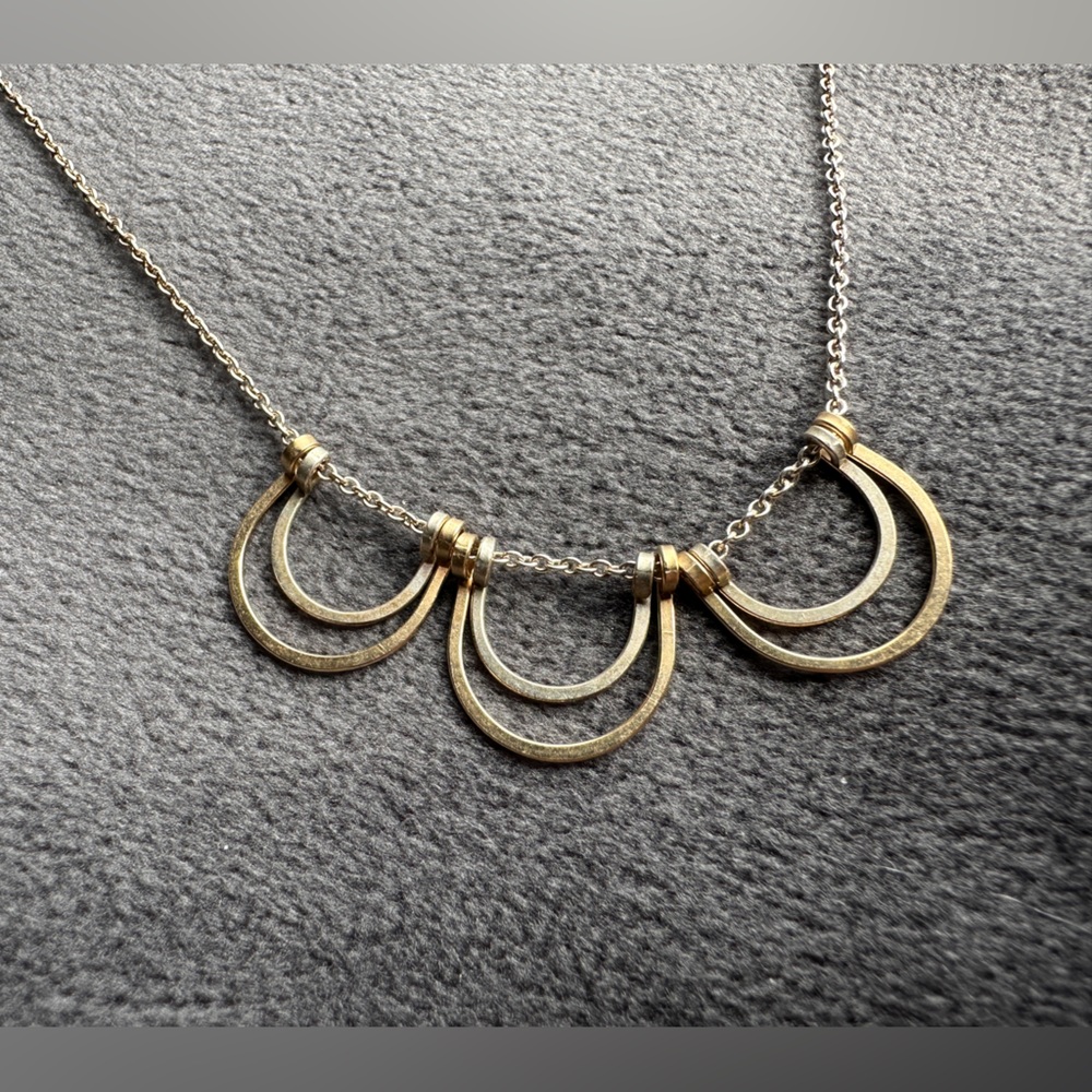 Elegant Two-Tone Crescent Link Necklace - Gold & Silver